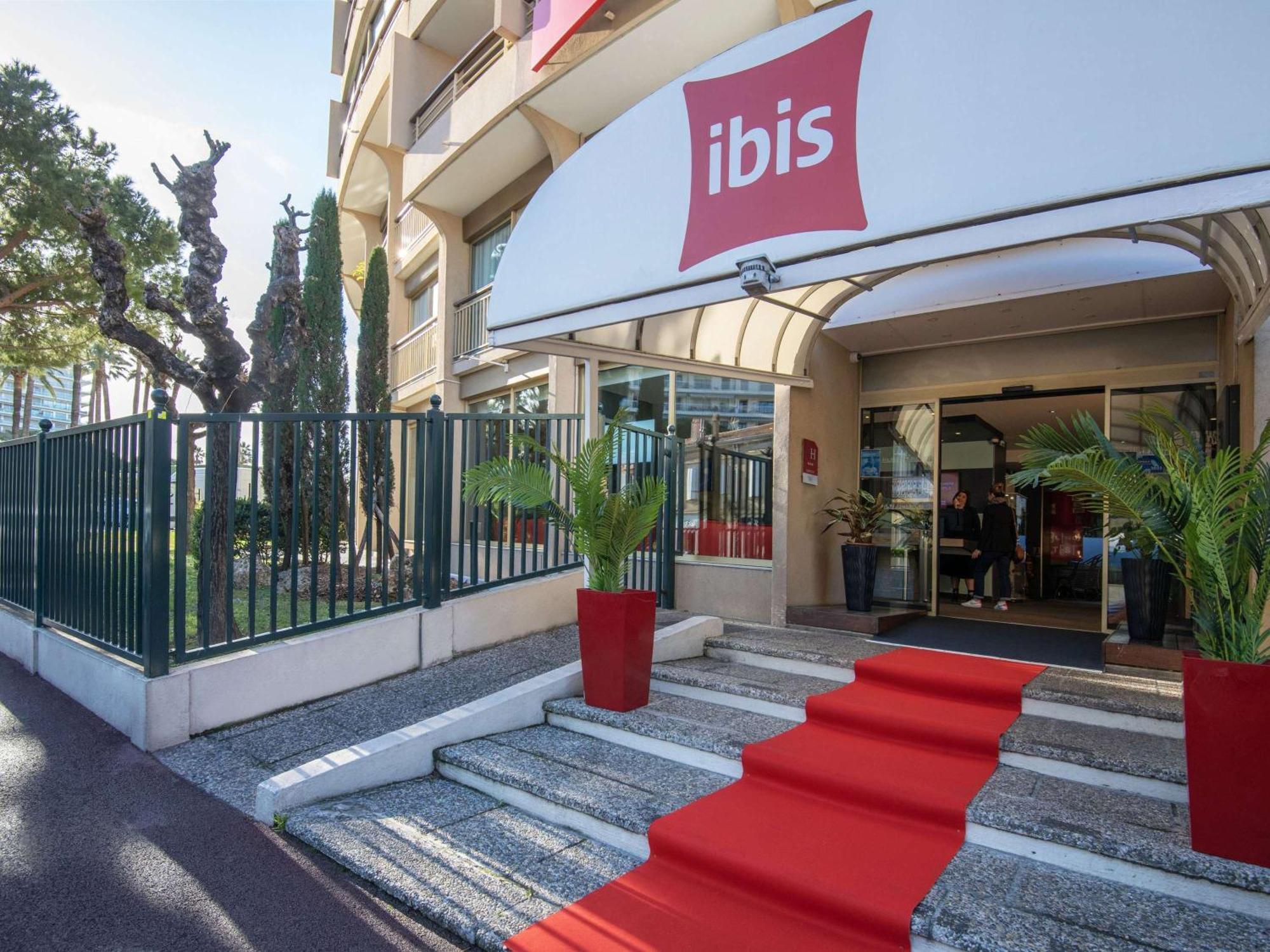 Ibis Cannes Plage La Bocca Hotel Exterior photo